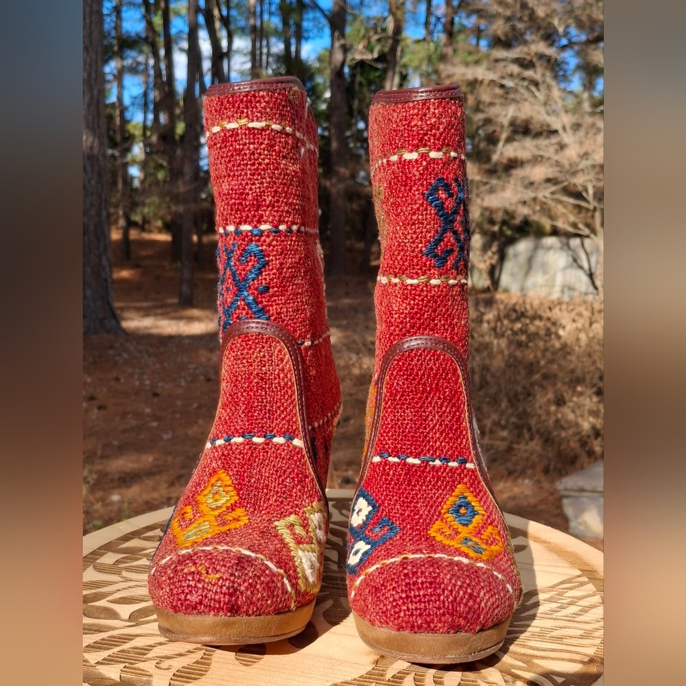 Women's Kilim & Leather Handmade One Of A Kind Heeled Boots Size 7.5 - Picture 2 of 11
